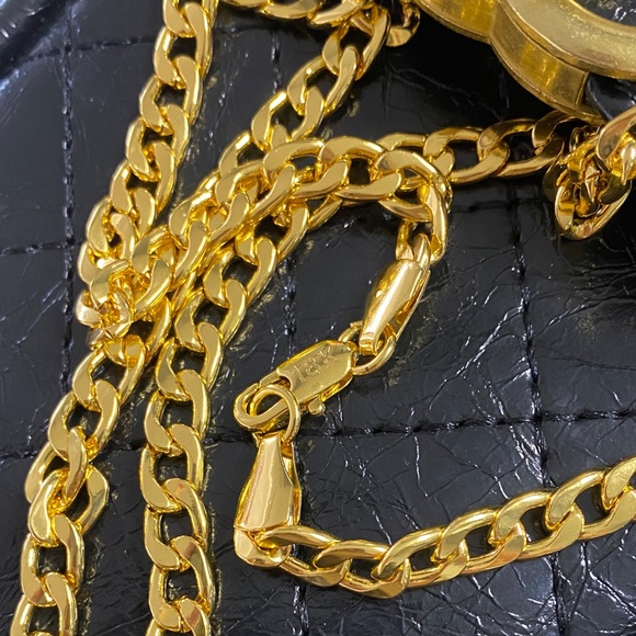 Luxurious Solid 18k Gold Chain Necklace - Picture 1 of 3